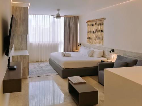 Aldea Zama Studio: Pool & Gym