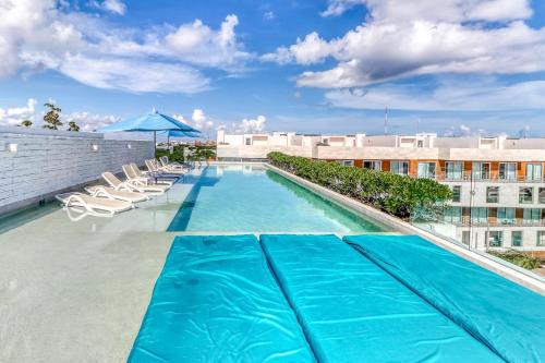 Anah Suites #202 N