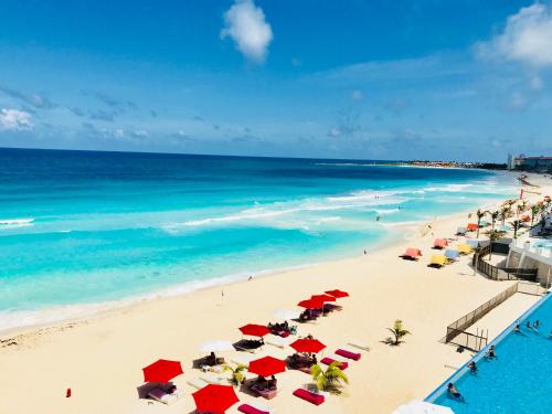 Beachside Apartments Cancun