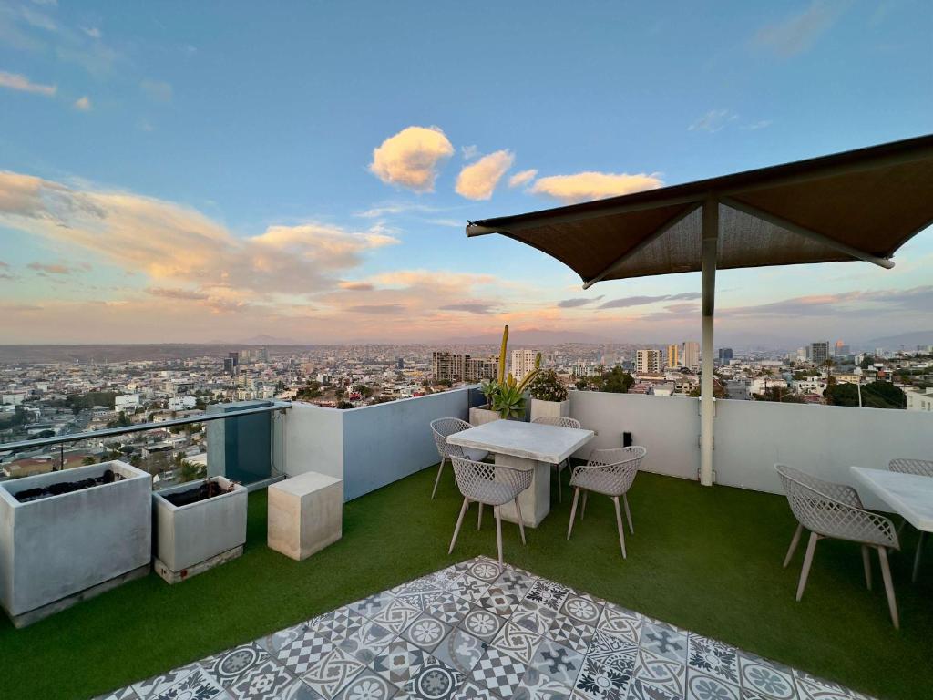 2 Story Condo TJ 3BDR 3BR