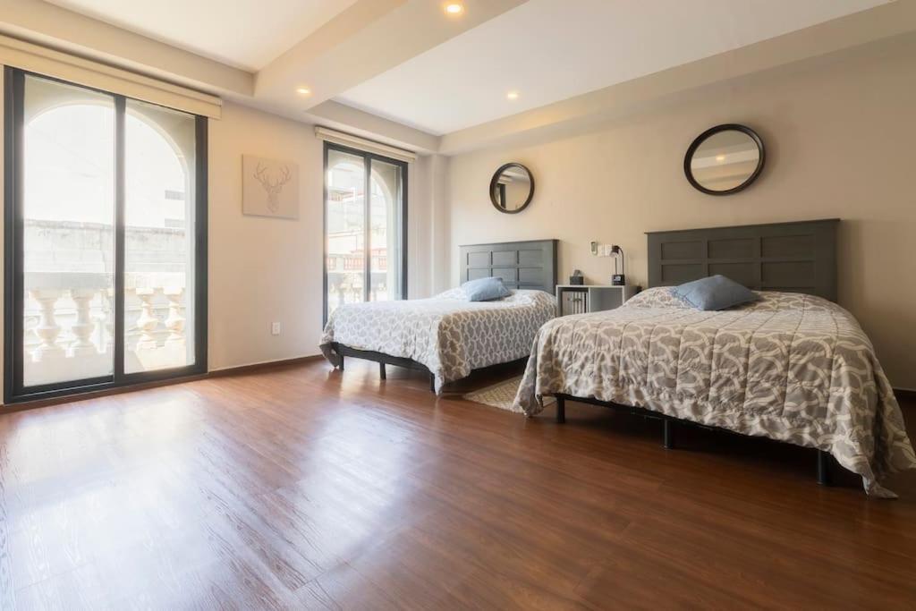 306 Zocalo Cathedral 2Bdrm 2bath apt AC Rooftop