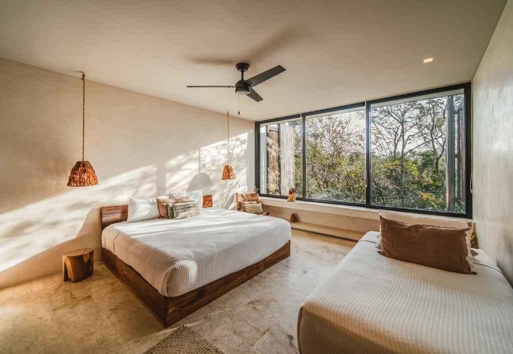 Panoramic 3BR PH with Private Pool