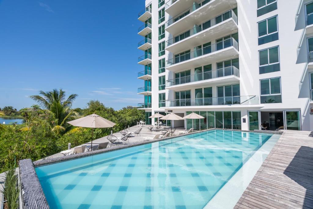 EHDEN Vacation Suites Puerto Cancún