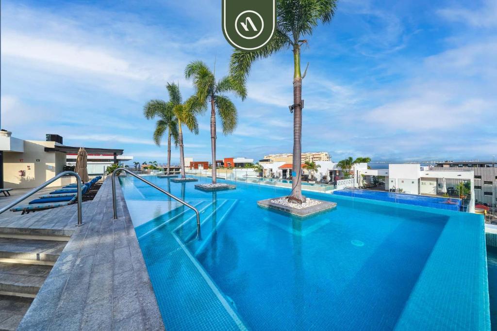 Amazing 1 BR Condo - Zona Romantica - Rooftop Pool