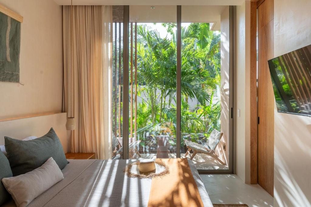 Amazing 1BR Tulum Jungle with Restaurant, Pool and Gym