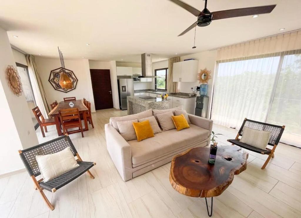 Amazing 2 Bdr PH Private pool terrace Jungle View