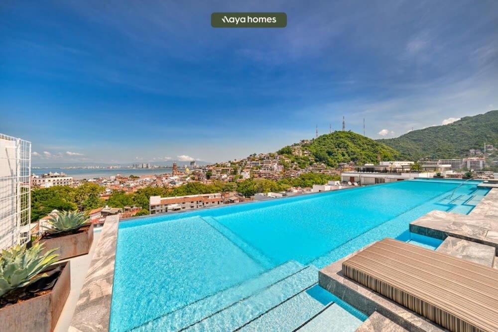 Amazing 2BR Apt with Private Balcony - Rooftop Pool