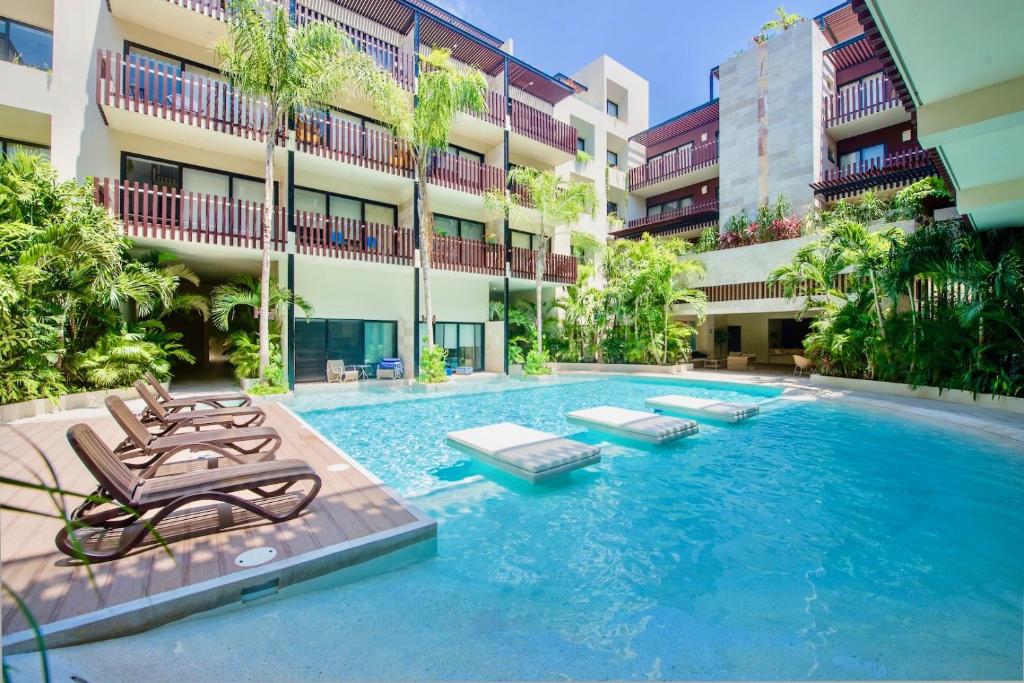 Amazing 3B Penthouse Close to 5th Avenue - Palmares Condos
