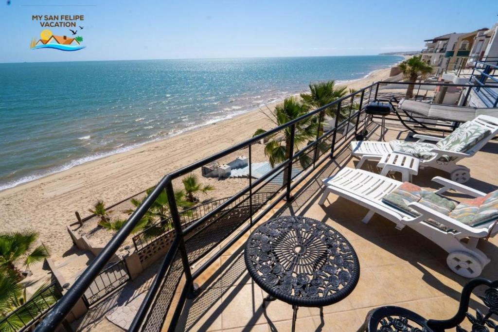 Astonishing Beach view Condo in Villa las Palmas San Felipe
