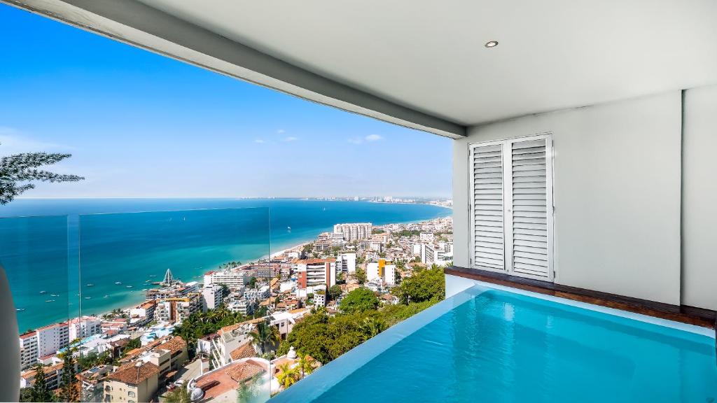 Avalon - 801 Top Sky Bar Pool 3 BR in Amapas