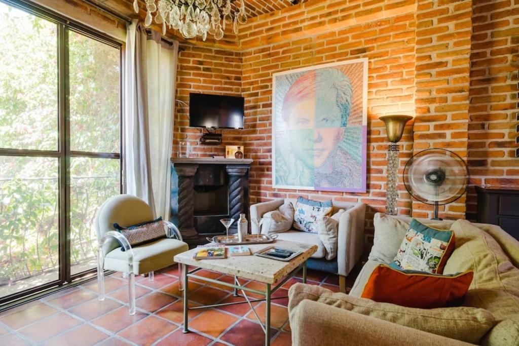 Enjoy AC in the Queen's Suite at Inn Ajijic