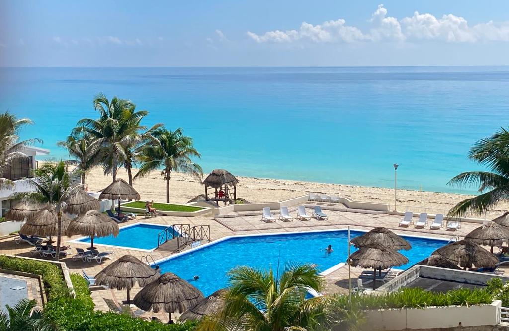 Brisas Beach & Ocean Front Vacation Apartments Cancun Zona Hotelera