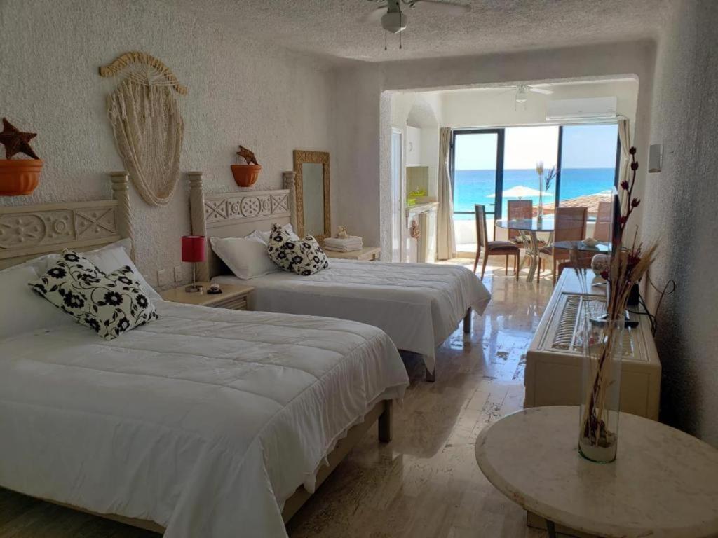Beachfront Studio With Ocean View