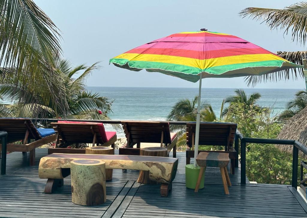 Beachfront Paradise Boutique Hotel - Casa Alebrijes Jacuzzi Suite