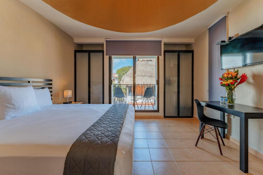 Hotel Brisas 5a AV, Playa del Carmen