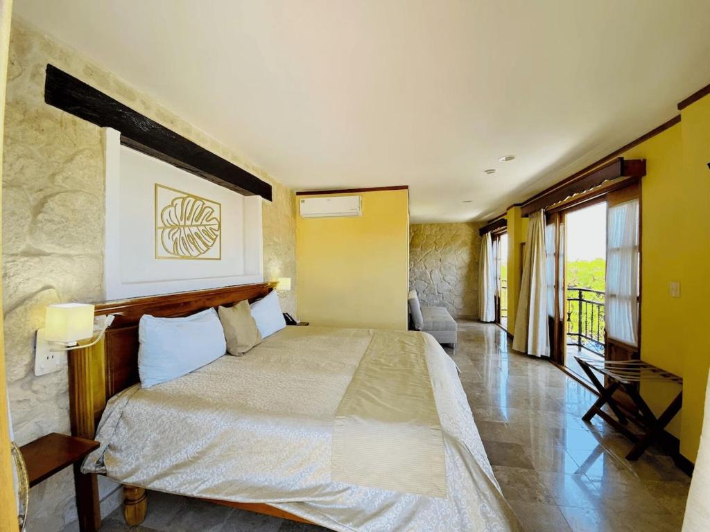 Cancun International Suites