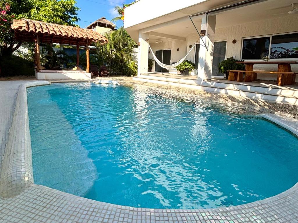 Casa Calilla, Un pequeño oasis en Punta Zicatela