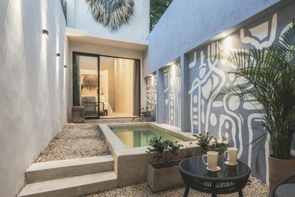 Casa Esperanza Couples Downtown and Pool