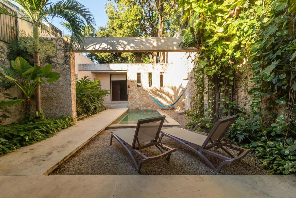Casa Pepen by Kanaa - Colonial Luxury with a Private Outdoor Pool and Garden in Central Merida