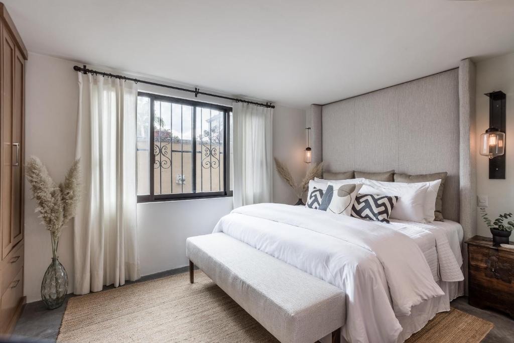 Casa Recreo Luxury King Suite Apartments in Centro, San Miguel de Allende