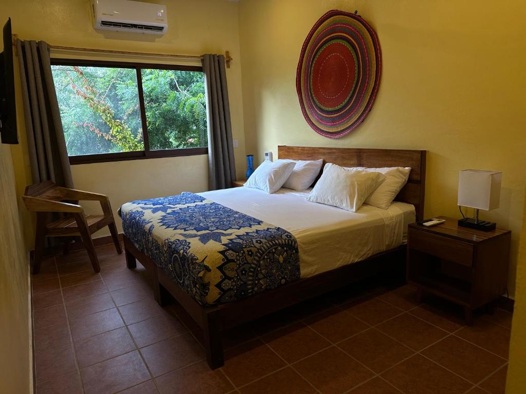 Casa Valovi, Puerto Escondido house, Starlink & wired internet, heated and salty pool