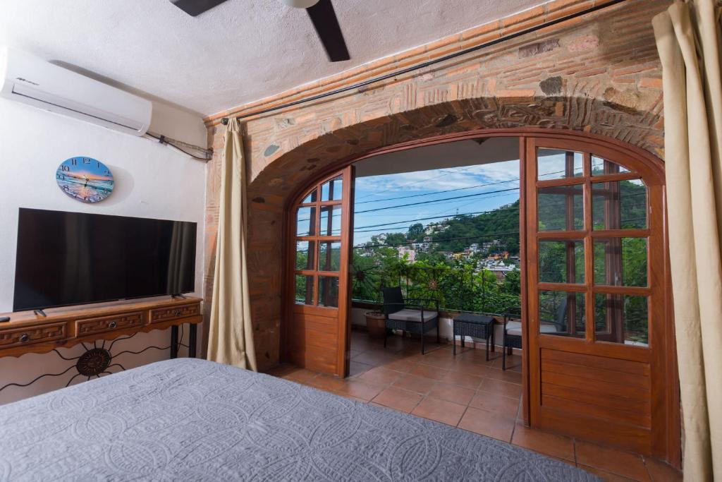 Charming 2BDR Romantic Zone Pool with View