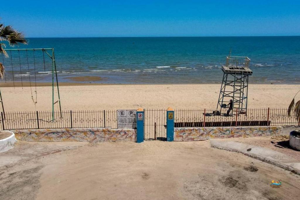 Condo 4 In town and steps to the beach and Malecon