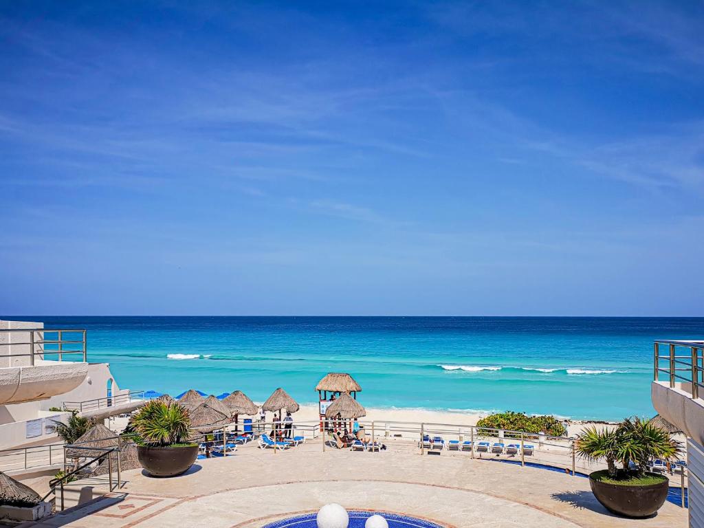 Villa Aurora Beautiful Beachfront Apartment