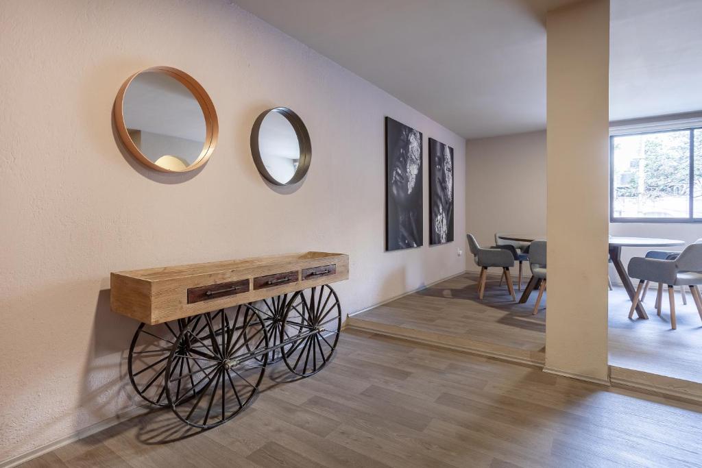 Relax & Recharge in Roma - Elevator - Sleeps 7