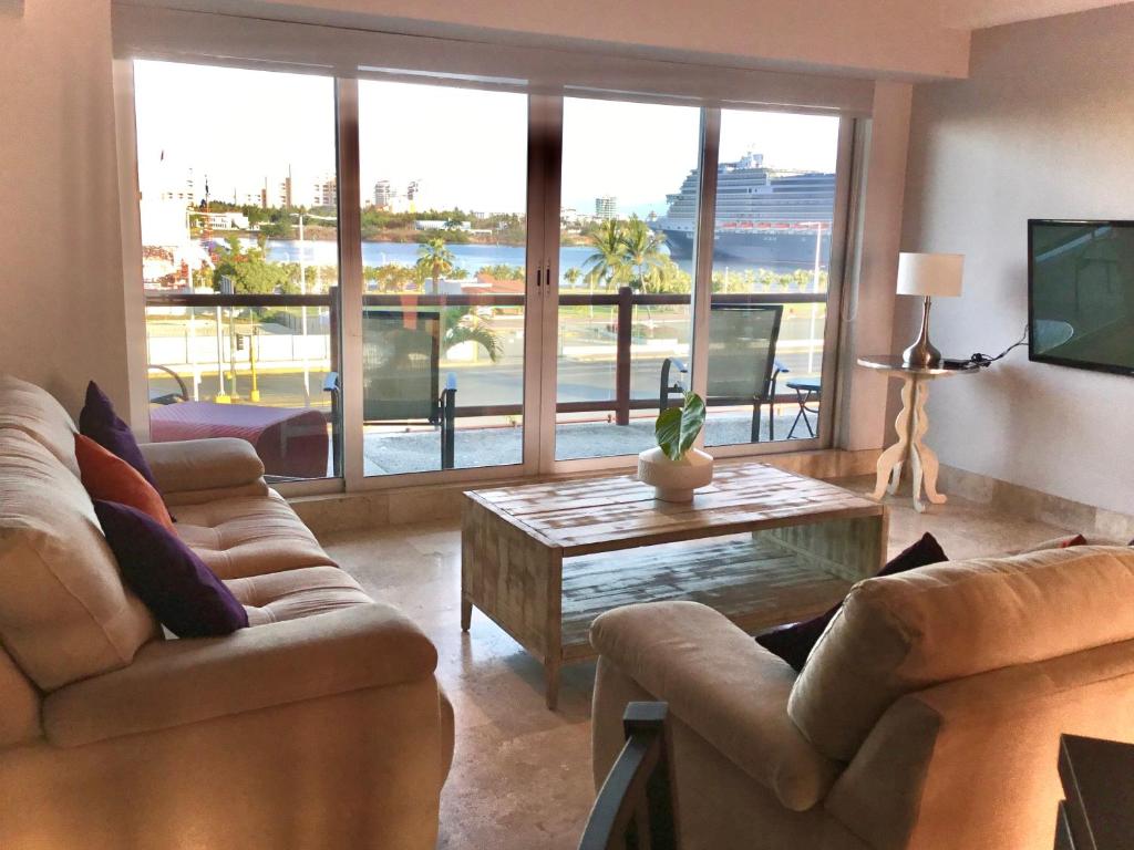 Oceanview Luxury, Pool, Near Tour Boats & Beach DK12