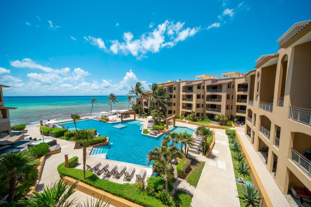 Condo Surf 301 - Luxury Oceanview Beachfront with Gym - At El Faro Condos