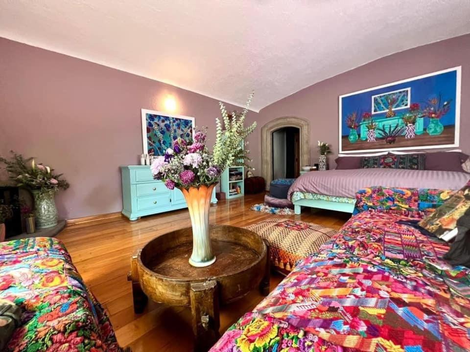 Gallery and Boutique BNB in San Angel Inn