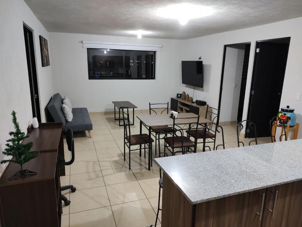 Excelente Departamento céntrico.