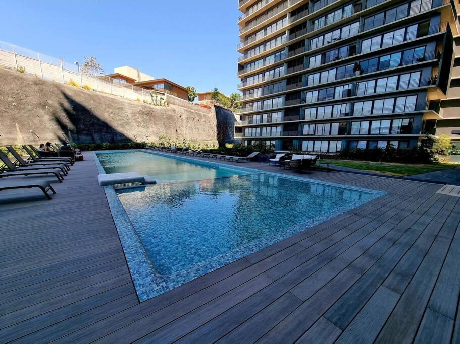 Hermoso apartamento por Andares con A/C
