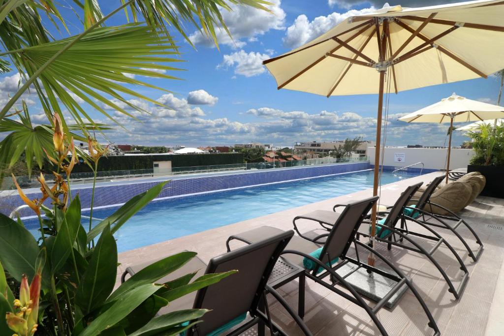Holiday Inn Express & Suites - Playa del Carmen by IHG