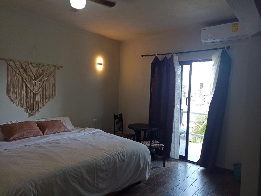 Hotel 230