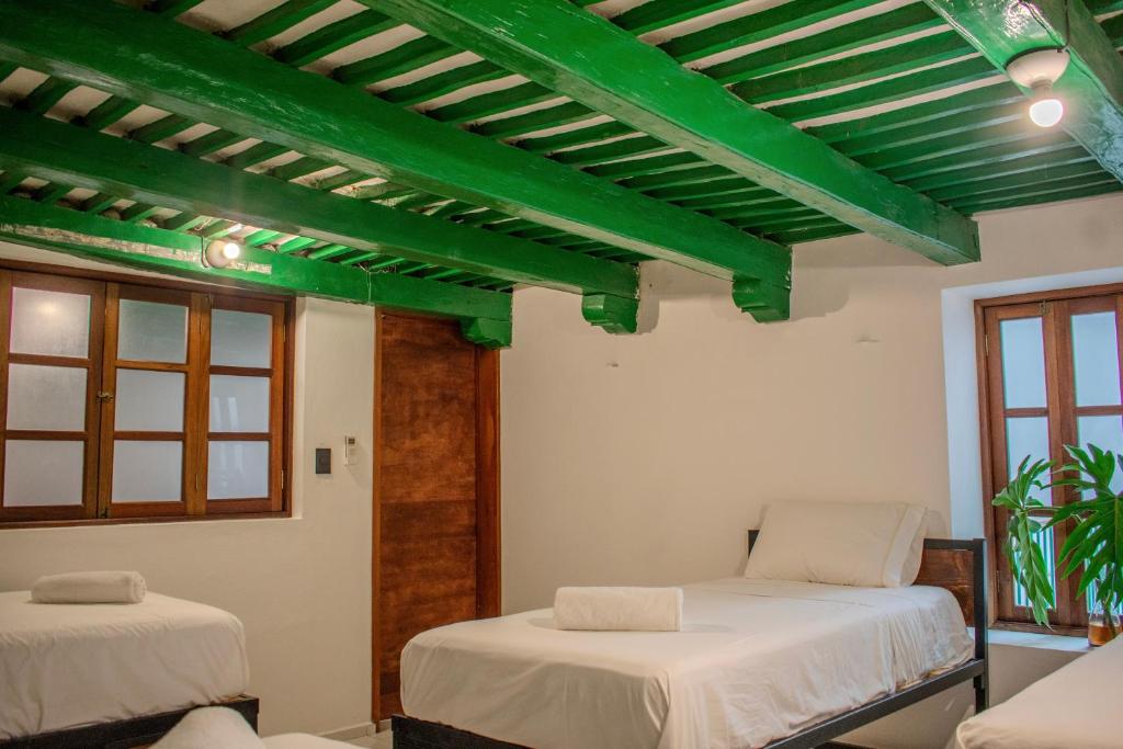 Hostal 66