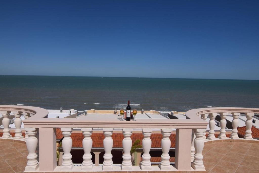Incredible Beach side complex home Jerry`s Beach Club condo 4