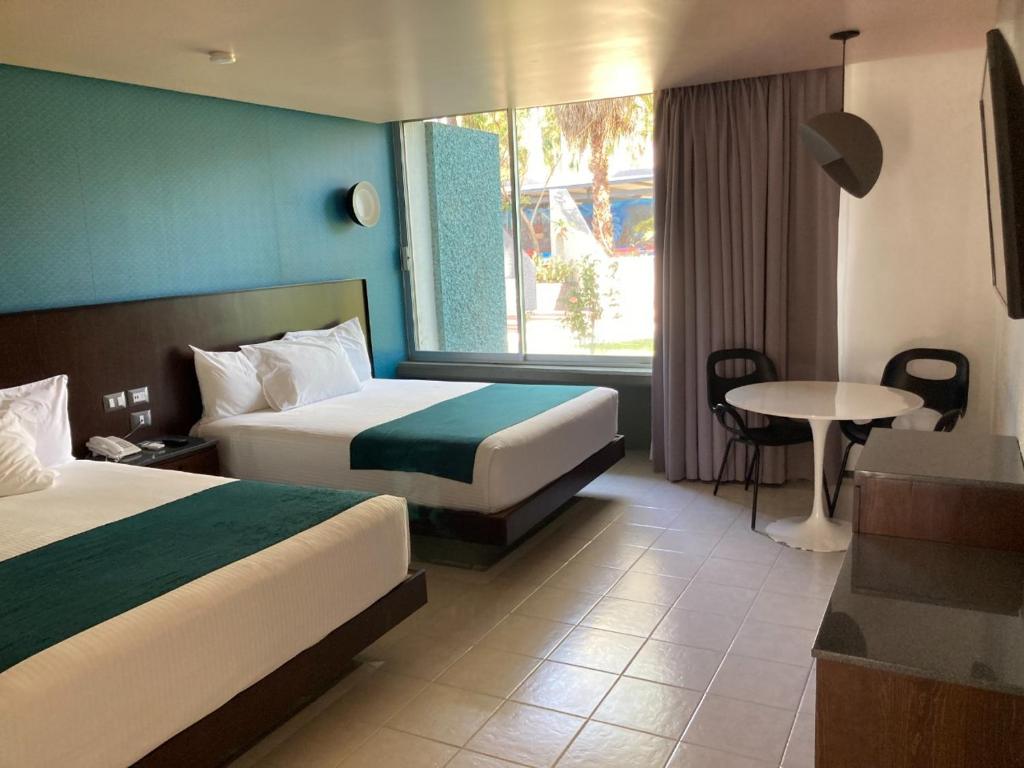 Hotel Y Parque Acuático La Caldera