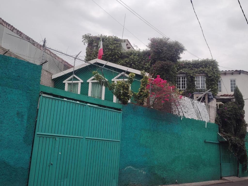 THE GREEN HOUSE BY E&M Cama Queen