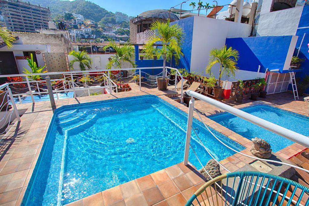 La Iguana Vallarta LGBT ADULTS ONLY - Romantic Zone - Party Clubbing Street