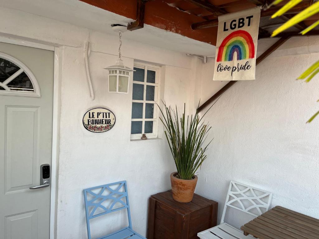 Le Petit Bonheur Terrace - Private Calm and View