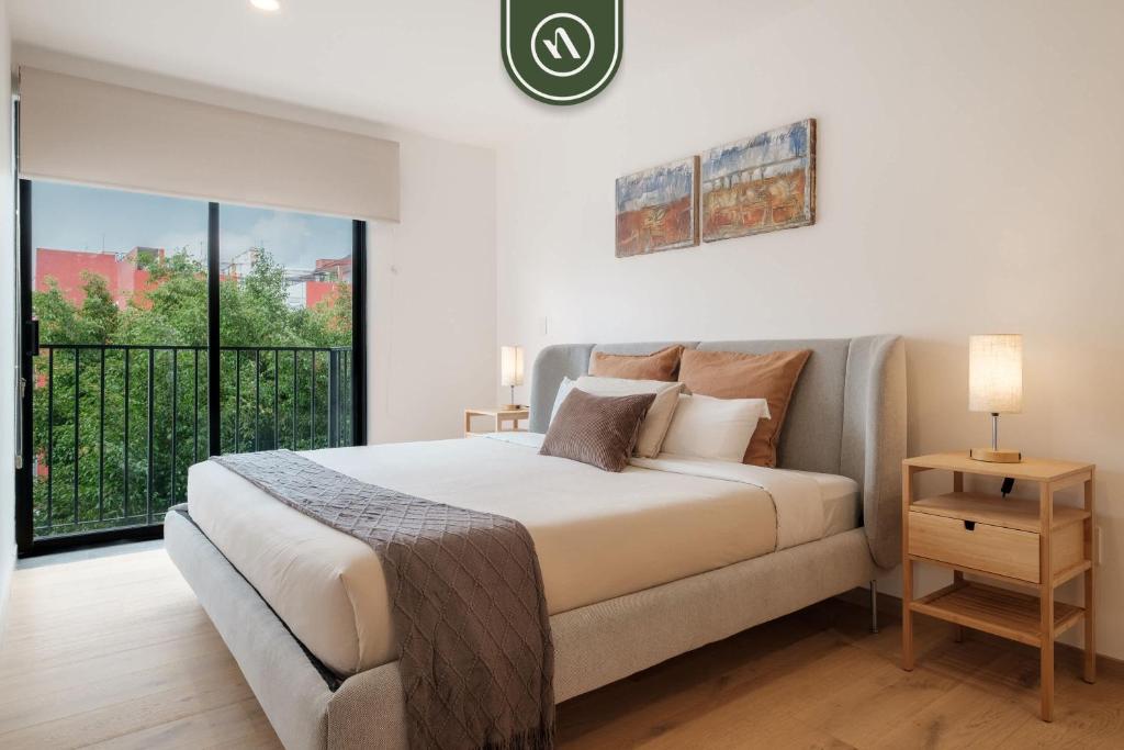 Luxury 2 BR Condo in Condesa
