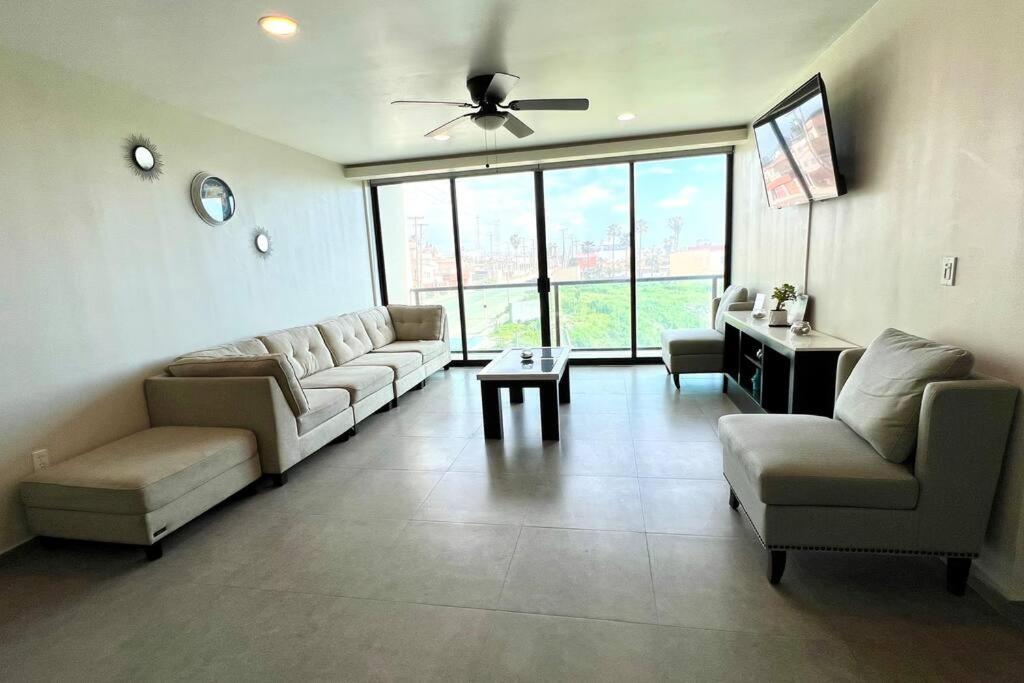 Luxury 2BR Condo Rosarito (D)