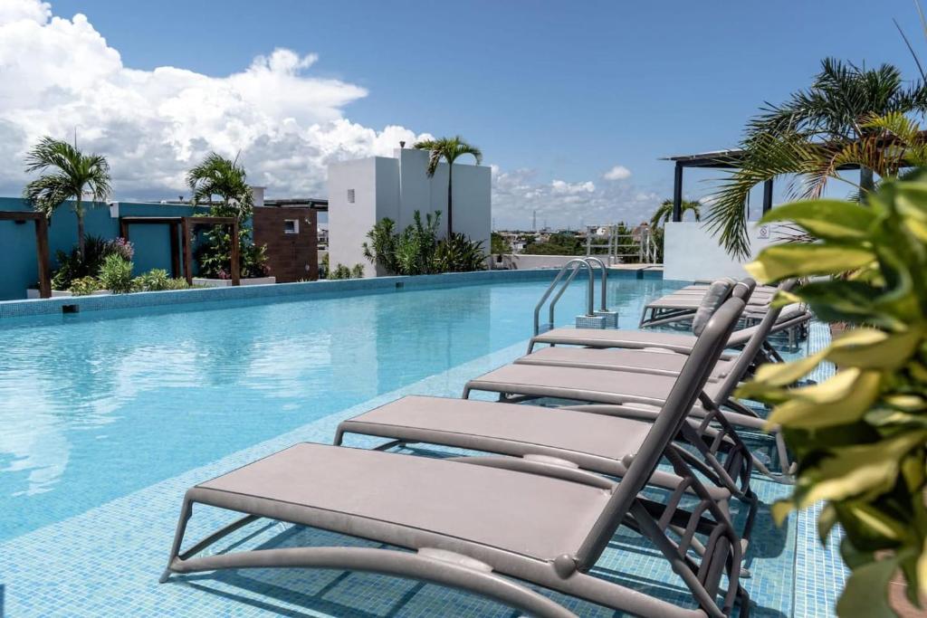 Luxury Condo, Private Room, 150MB Wifi, AC, Gym