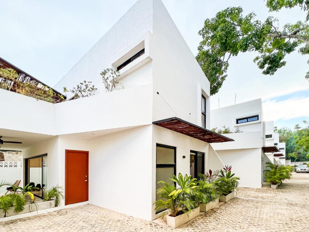 Luxury House with Private Pool in La Veleta Tulum
