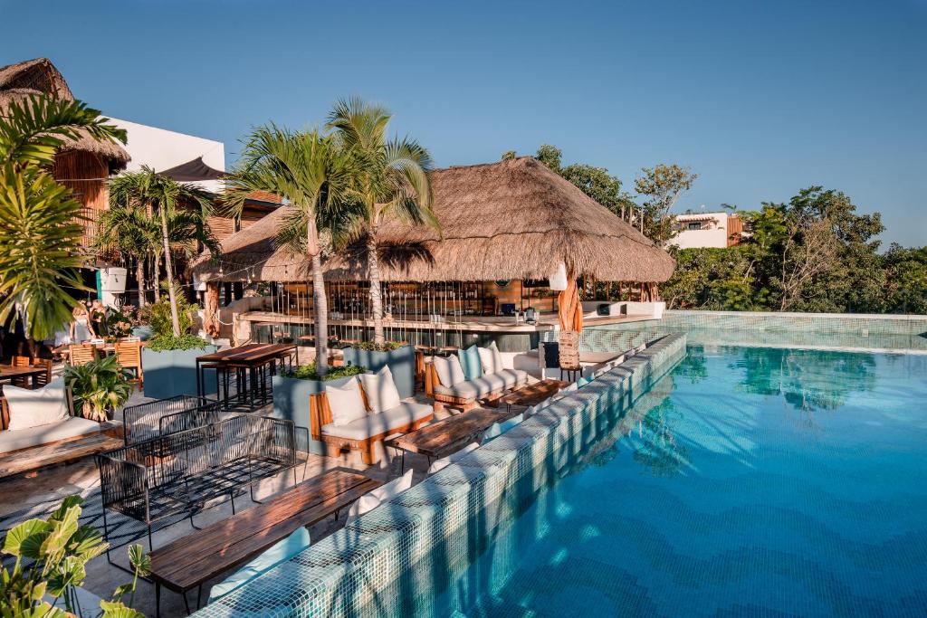 Mayan Monkey Tulum - Social Hotel