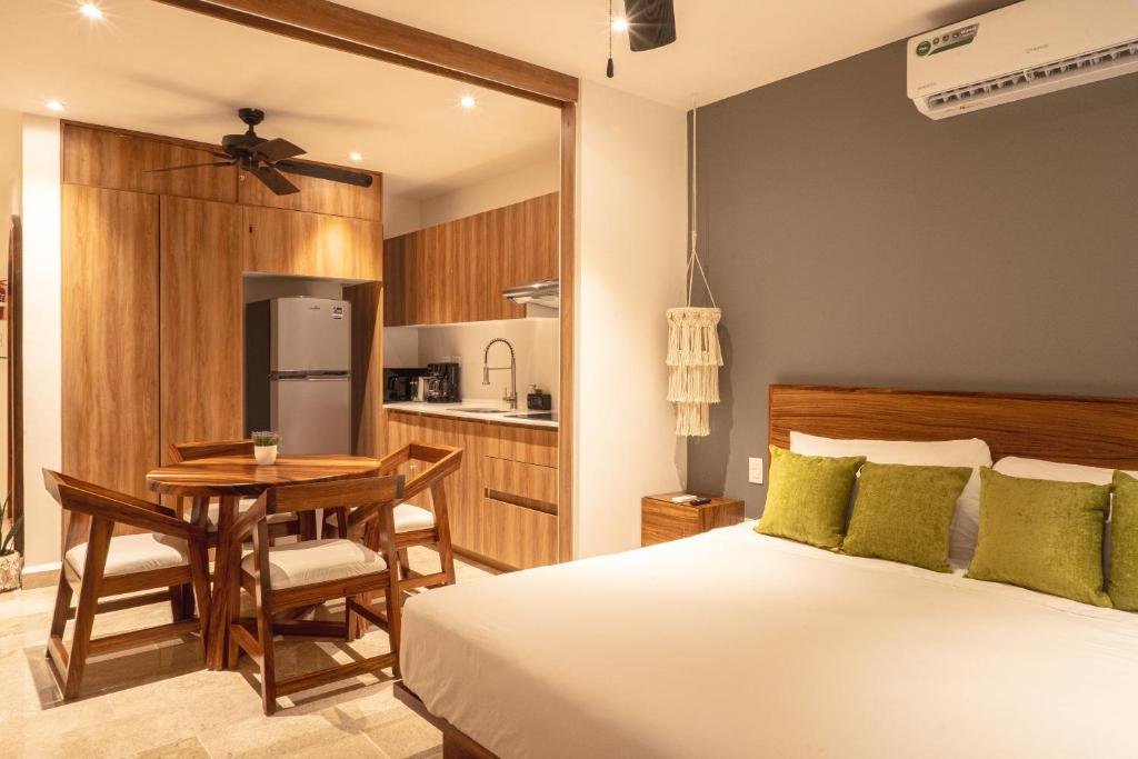 Modern Tulum Apt Sleeps 2