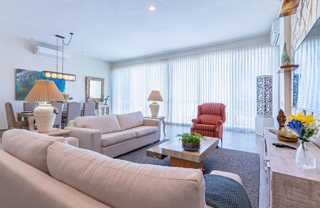 Palacio Blanco Luxury Villa 1