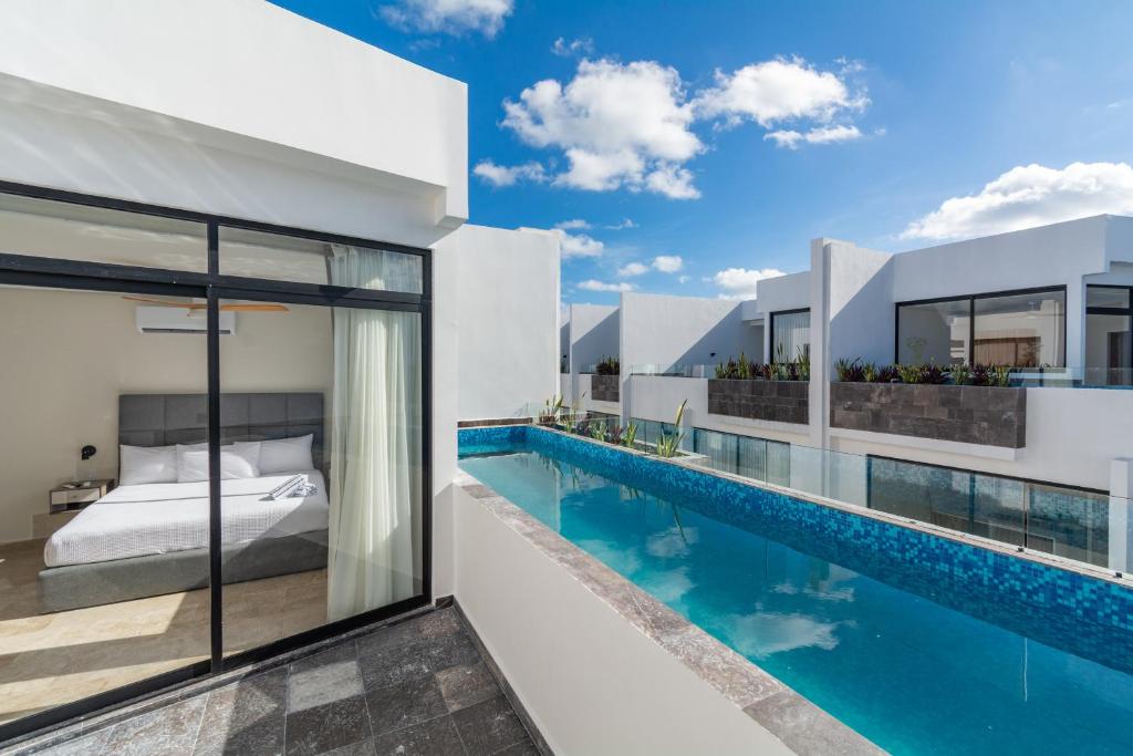Penthouse with private pool